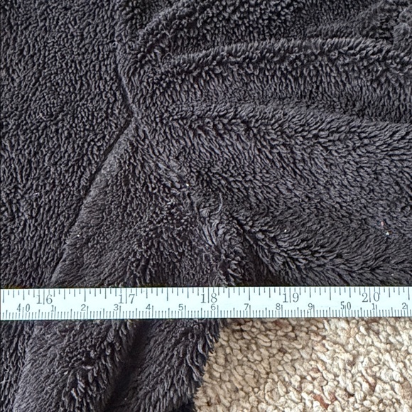 The North Face Black Full-Zip Jacket - Picture 8 of 10